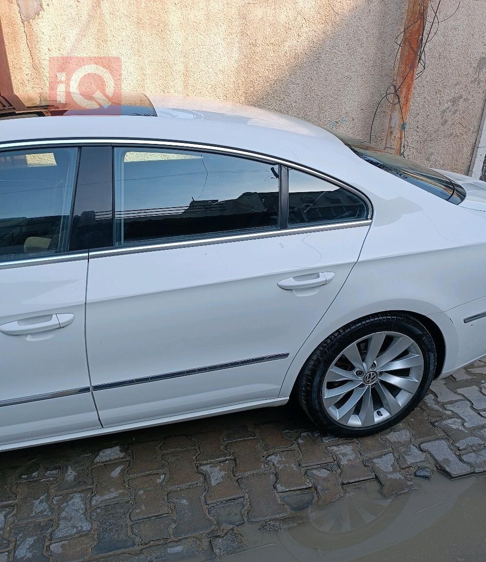 فولكسفاغن باسات CC